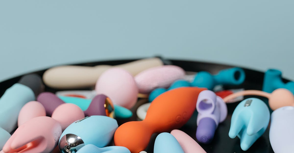 découvrez notre sélection de sex toys de qualité pour pimenter votre vie intime. que vous soyez en couple ou en solo, explorez une gamme variée d'objets érotiques conçus pour améliorer le plaisir et l'épanouissement sexuel. commandez en toute discrétion et vivez des moments inoubliables.