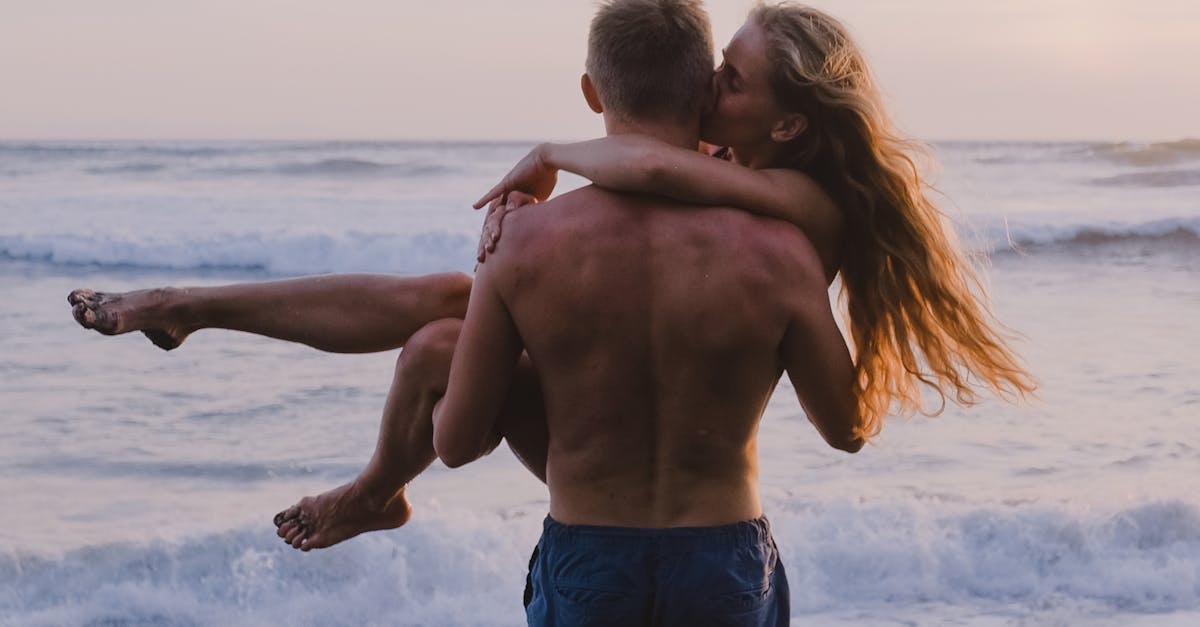 découvrez les clés pour réussir une relation à distance : conseils pratiques, astuces de communication et histoires inspirantes pour maintenir l'amour et la connexion, même à des milliers de kilomètres.