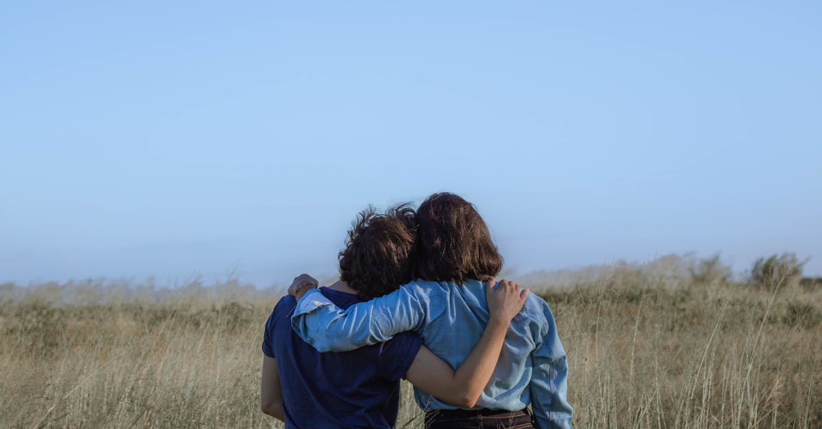 découvrez comment trouver le partenaire idéal qui complétera votre vie. explorez des conseils pour bâtir une relation solide et épanouissante, et apprenez à reconnaître les signes d'une compatibilité parfaite.